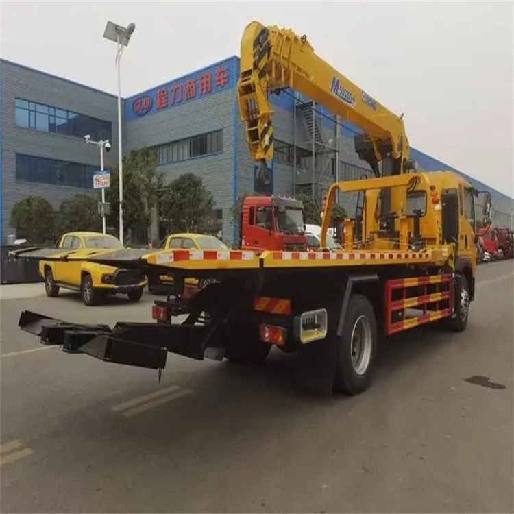 东升镇附近小随车吊出租电话，轻松解决搬运烦恼