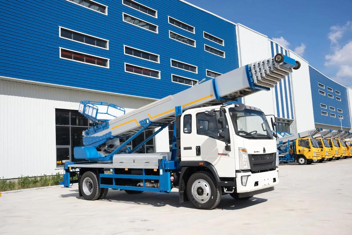 东升镇出租云梯车高空作业车 建筑垃圾搬运